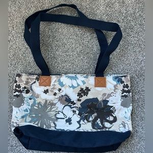 Thirty-One Demi Day Bag - BRAND NEW